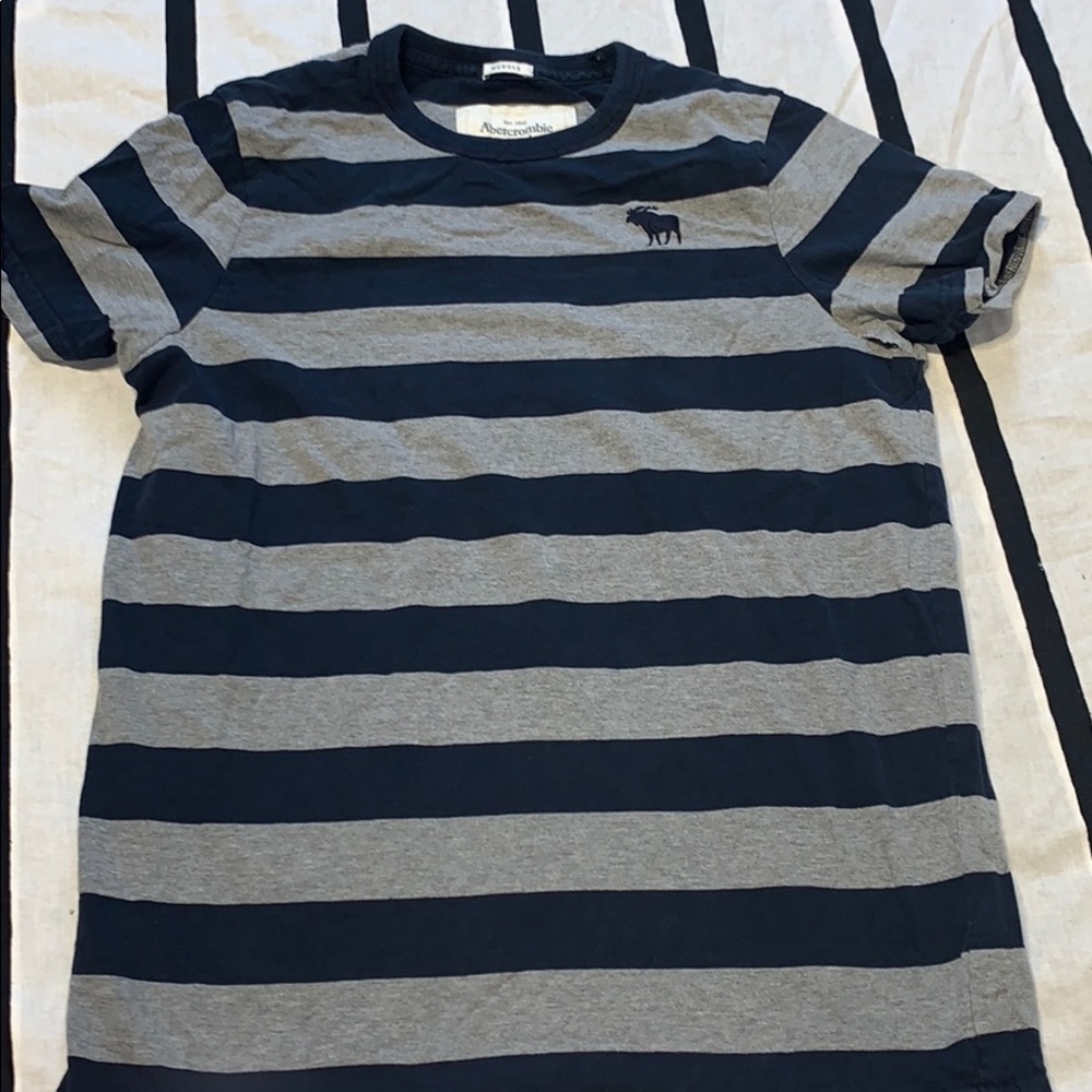 men’s extra-large Abercrombie T-shirt